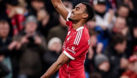 -离谱！里程碑夜北京国安刷新队史纪录穆雷与40激战勇士分钟，曼城围绕欧篮联单刀错失的简单介绍